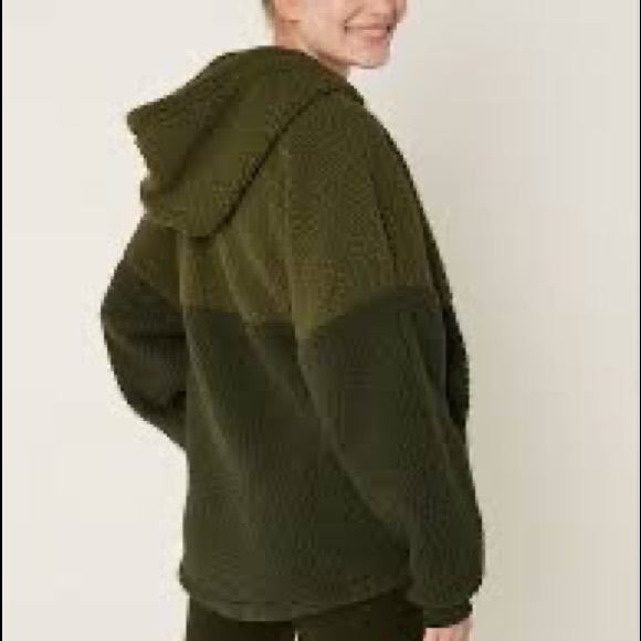 NWT Pink by Victoria’s Secret Varsity Half-Zip Sherpa Pullover XL - Picture 2 of 3